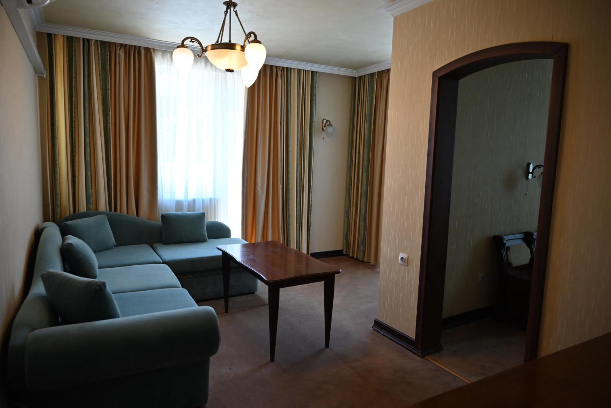 Family Hotel Lazur Kyustendil Exterior foto