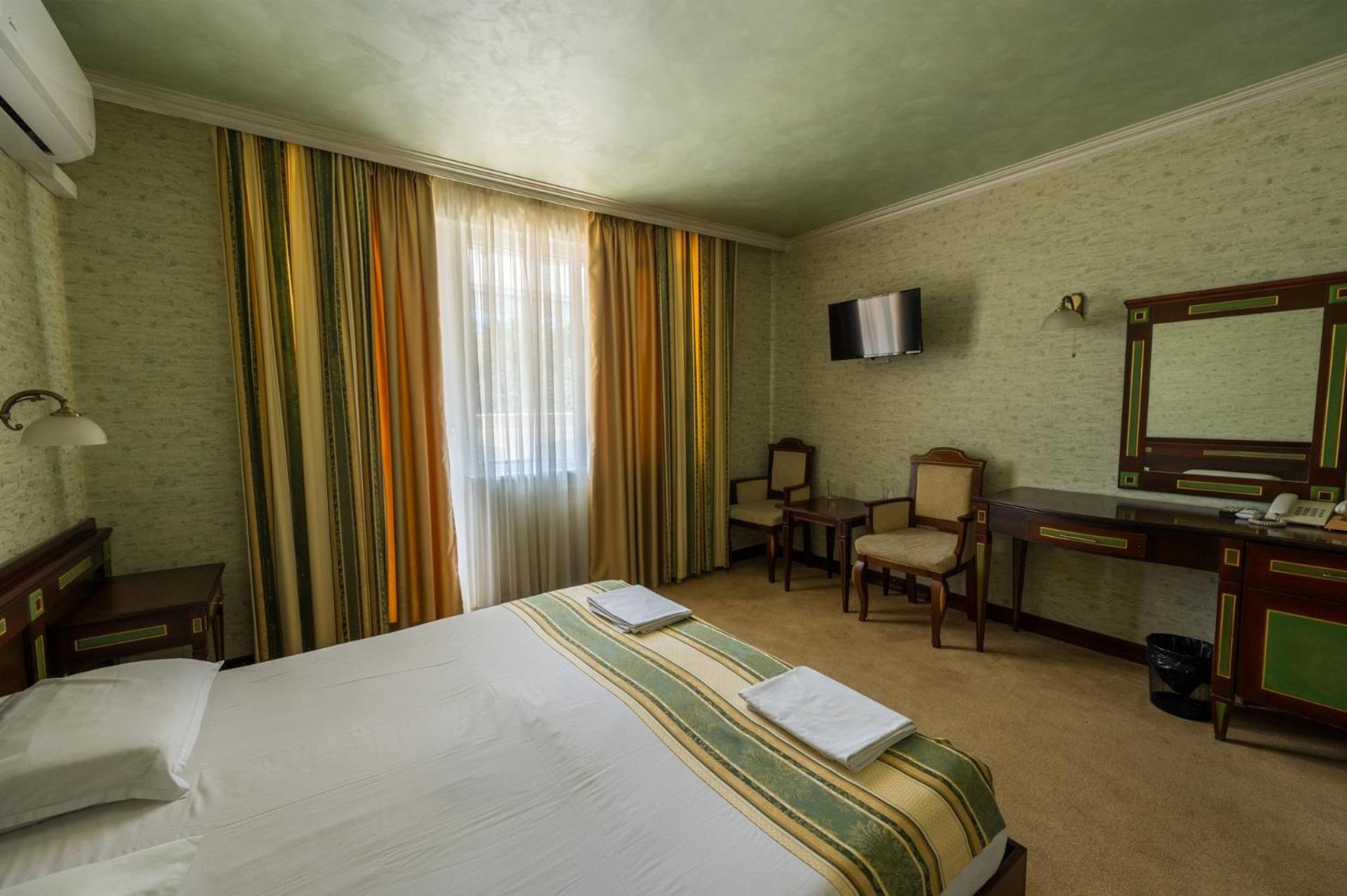 Family Hotel Lazur Kyustendil Exterior foto
