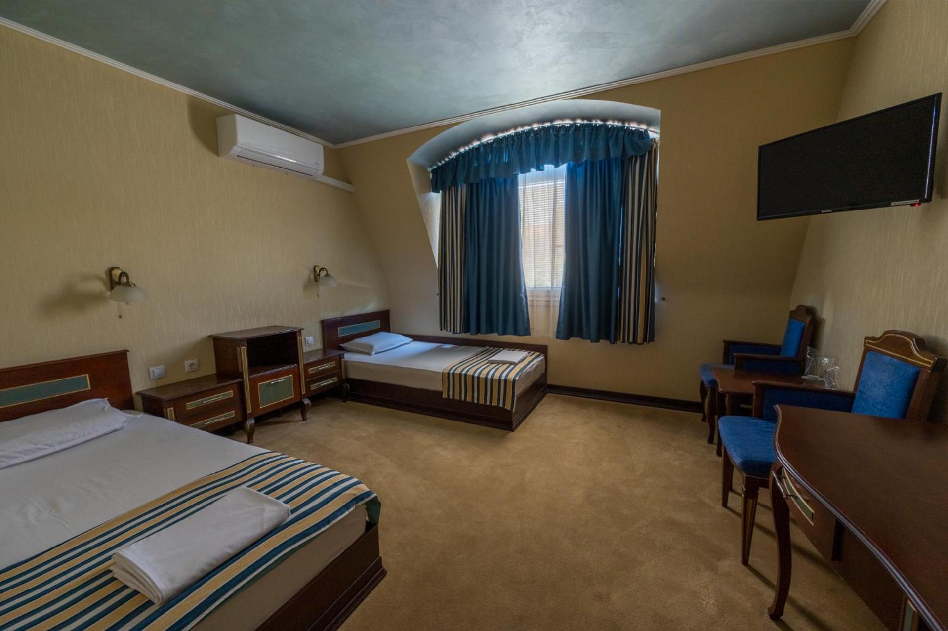 Family Hotel Lazur Kyustendil Exterior foto